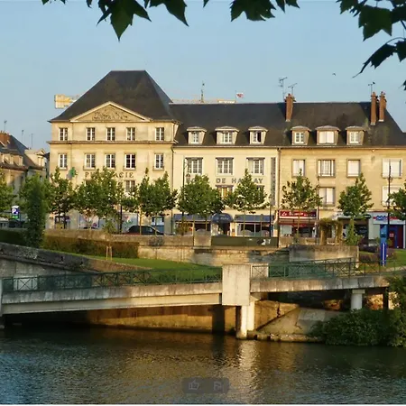 Appartement Le Charles - Studio Avec Balcon - 5 Min Du Centre Compiègne