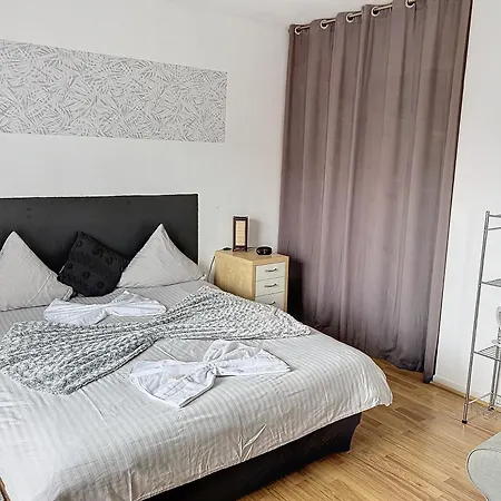 Appartement Le Charles - Studio Avec Balcon - 5 Min Du Centre