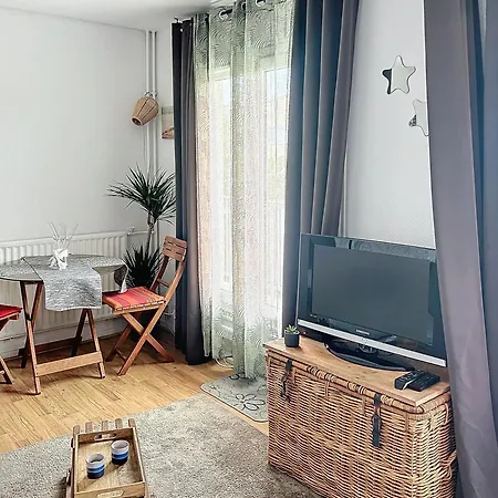 Le Charles - Studio Avec Balcon - 5 Min Du Centre Appartement
